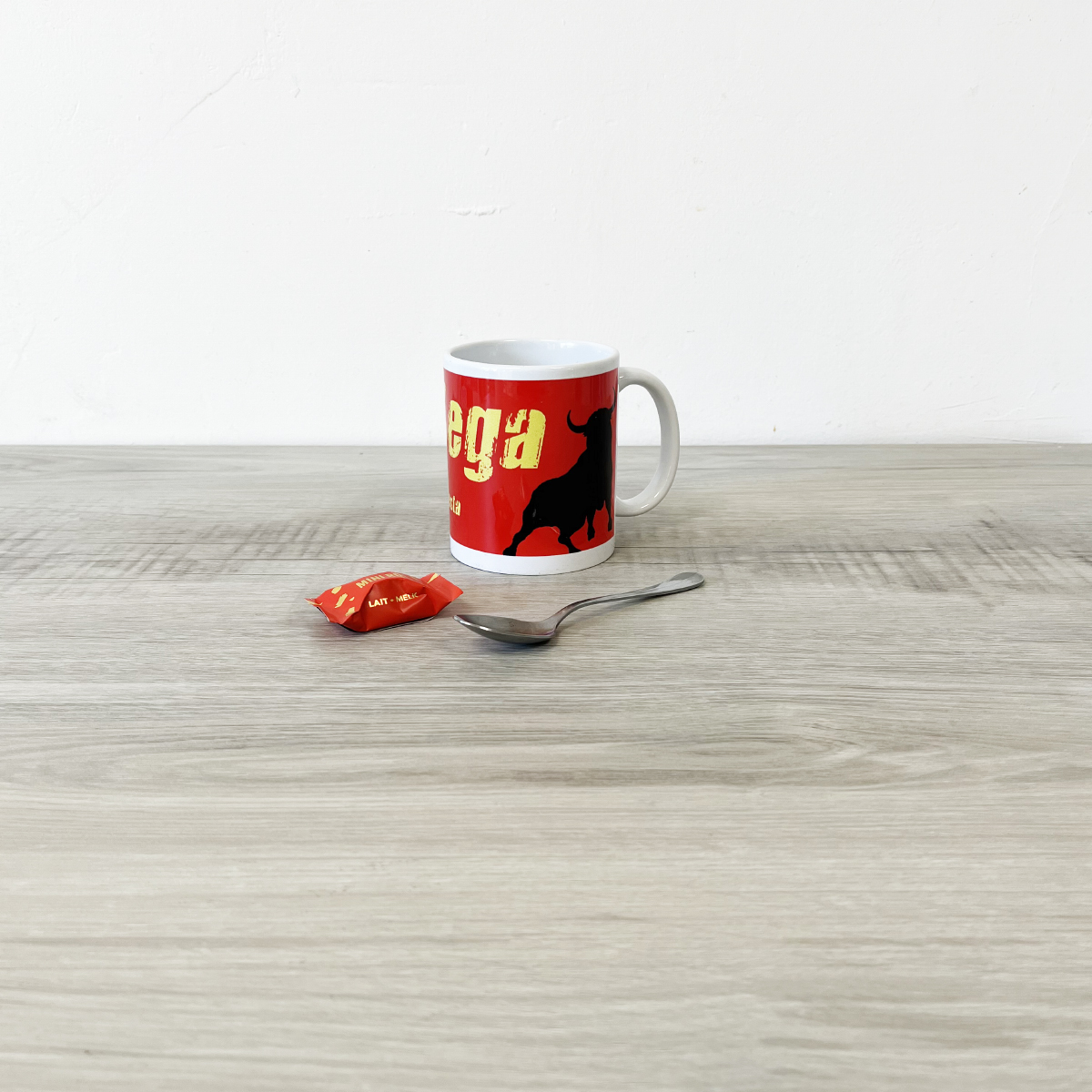 Bodega ceramic mug by Cbkreation