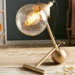 Dawa table lamp in gold metal